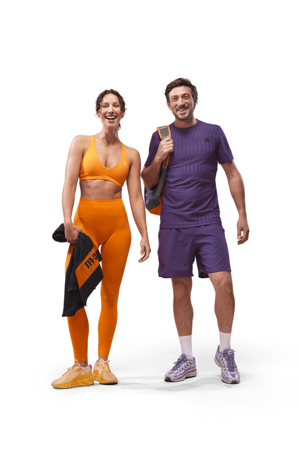 Lady riding the Basic-Fit Smart Bike