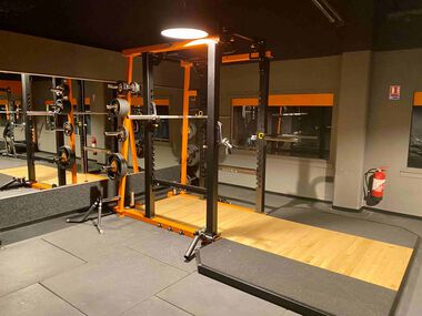 Squat rack zone Avenue Emile Zola Paris