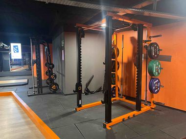 Squat rack zone Boulevard de Charonne Paris